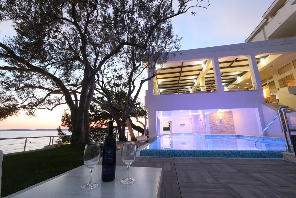 Apartments Vila 4M ราชานาส ภายนอก รูปภาพ