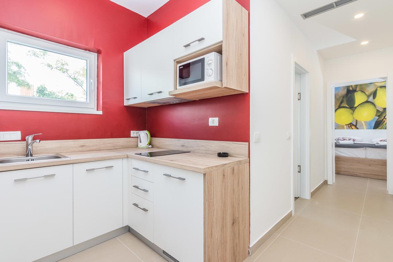 Apartments Vila 4M ราชานาส ภายนอก รูปภาพ