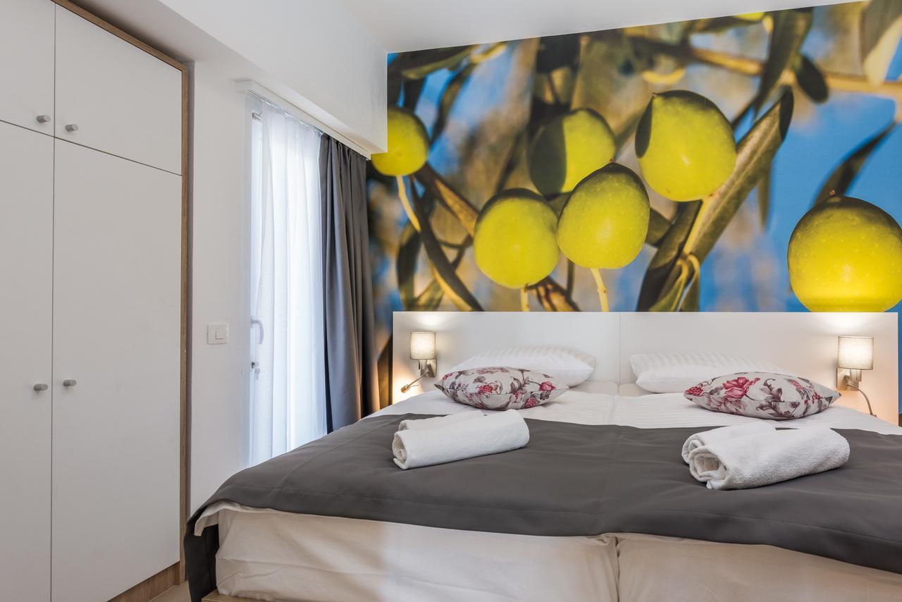 Apartments Vila 4M ราชานาส ภายนอก รูปภาพ