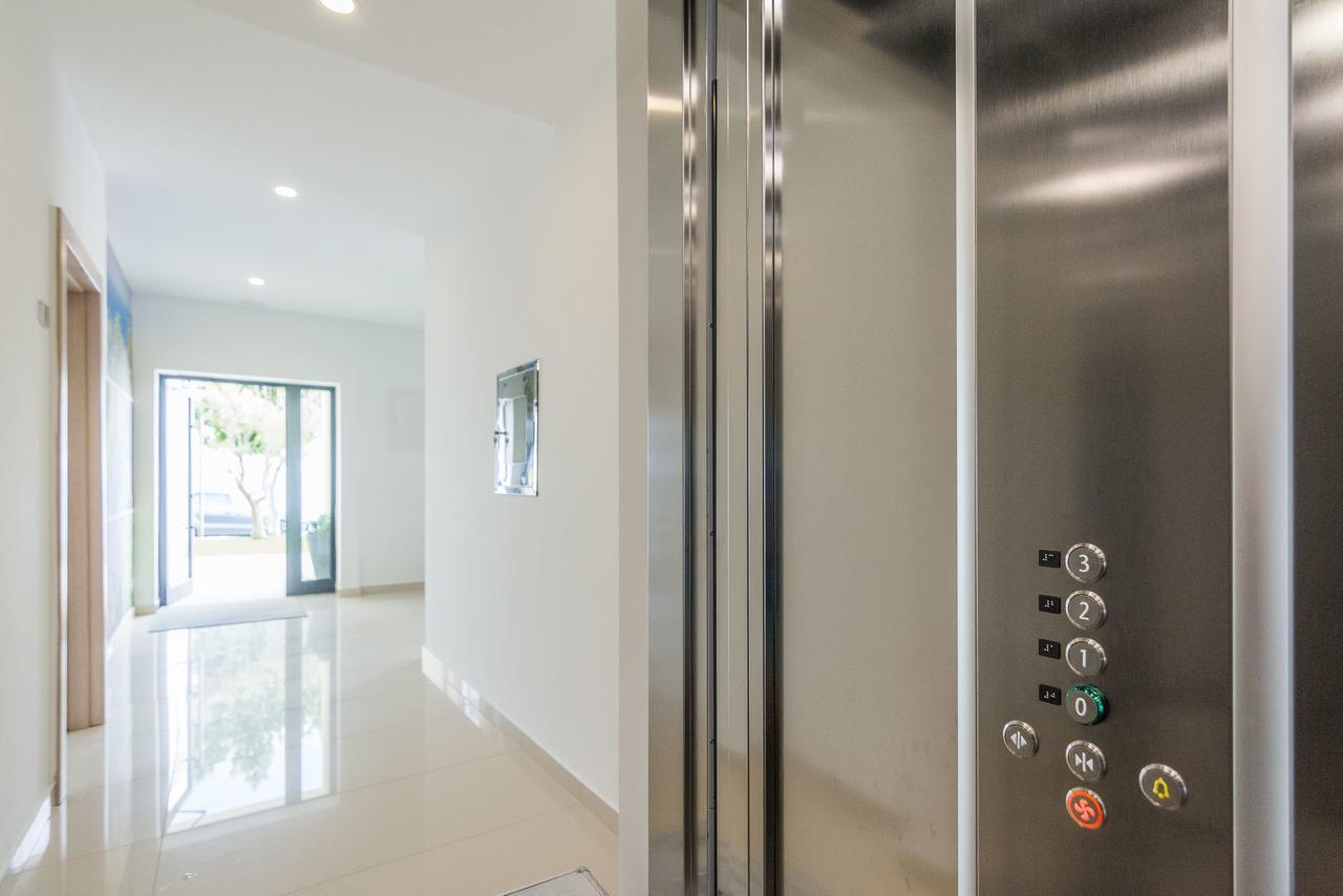 Apartments Vila 4M ราชานาส ภายนอก รูปภาพ