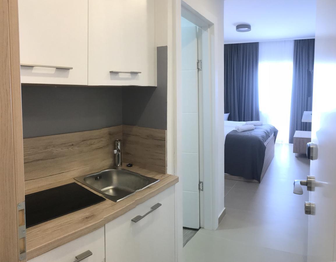 Apartments Vila 4M ราชานาส ภายนอก รูปภาพ